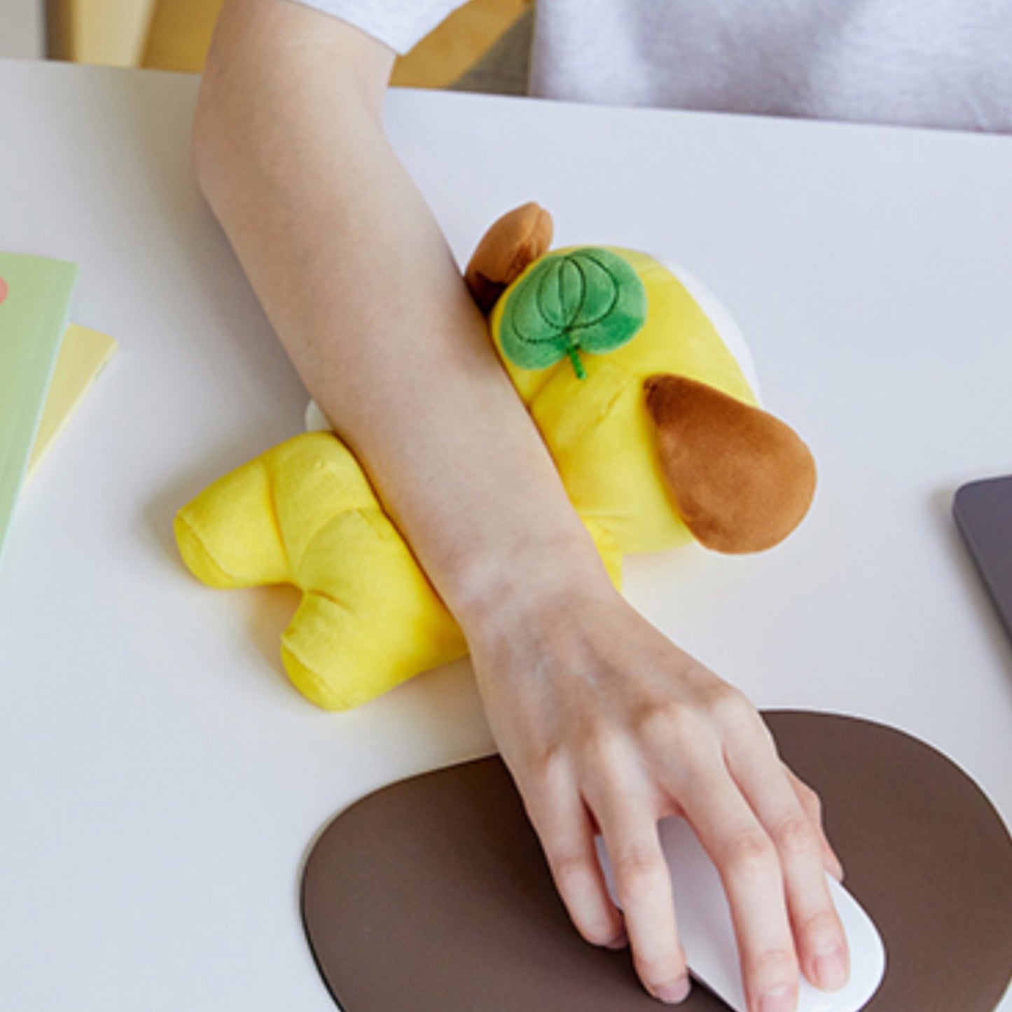 BT21 CHIMMY Official Chewy Chewy Wrist Doll 20cm