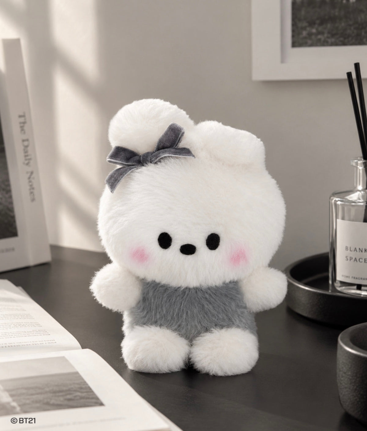 BT21 Official MONOTONE Doll Keyring