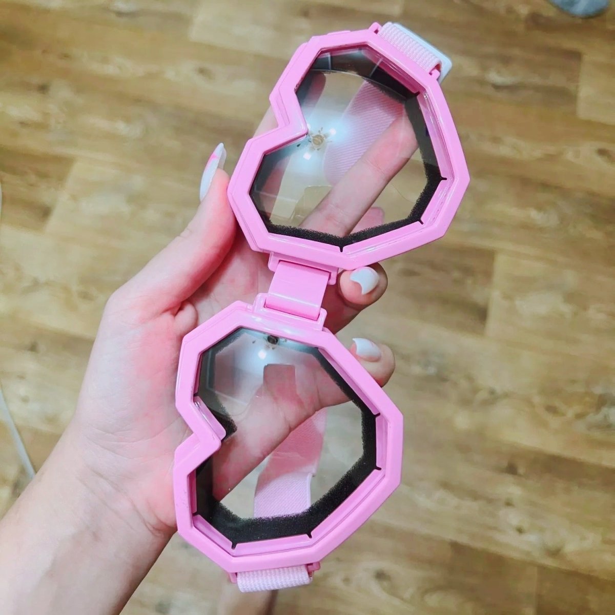 hyunjin maniac goggles Hyunjin's Style Pink Goggles – K-STAR