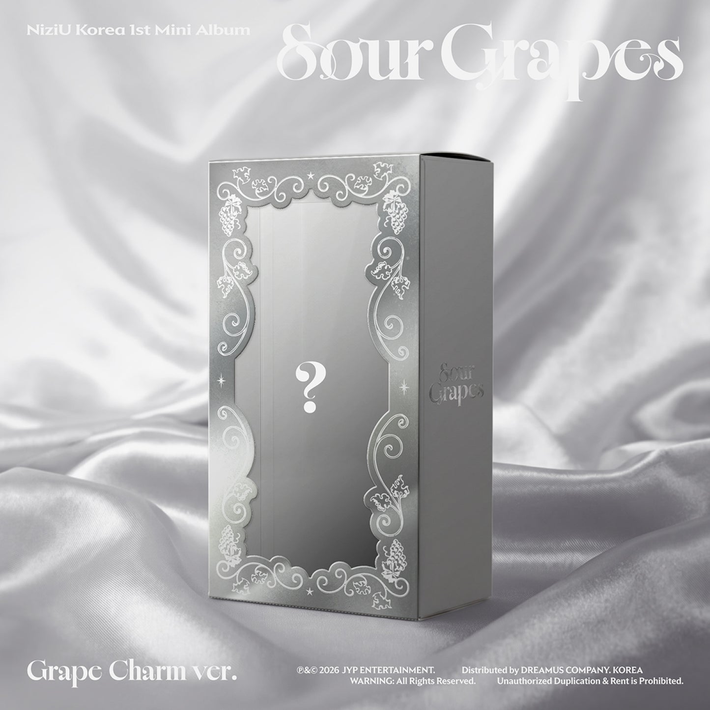 NiZiU - SOUR GRAPES 1st Mini Album GRAPE CHARM Ver