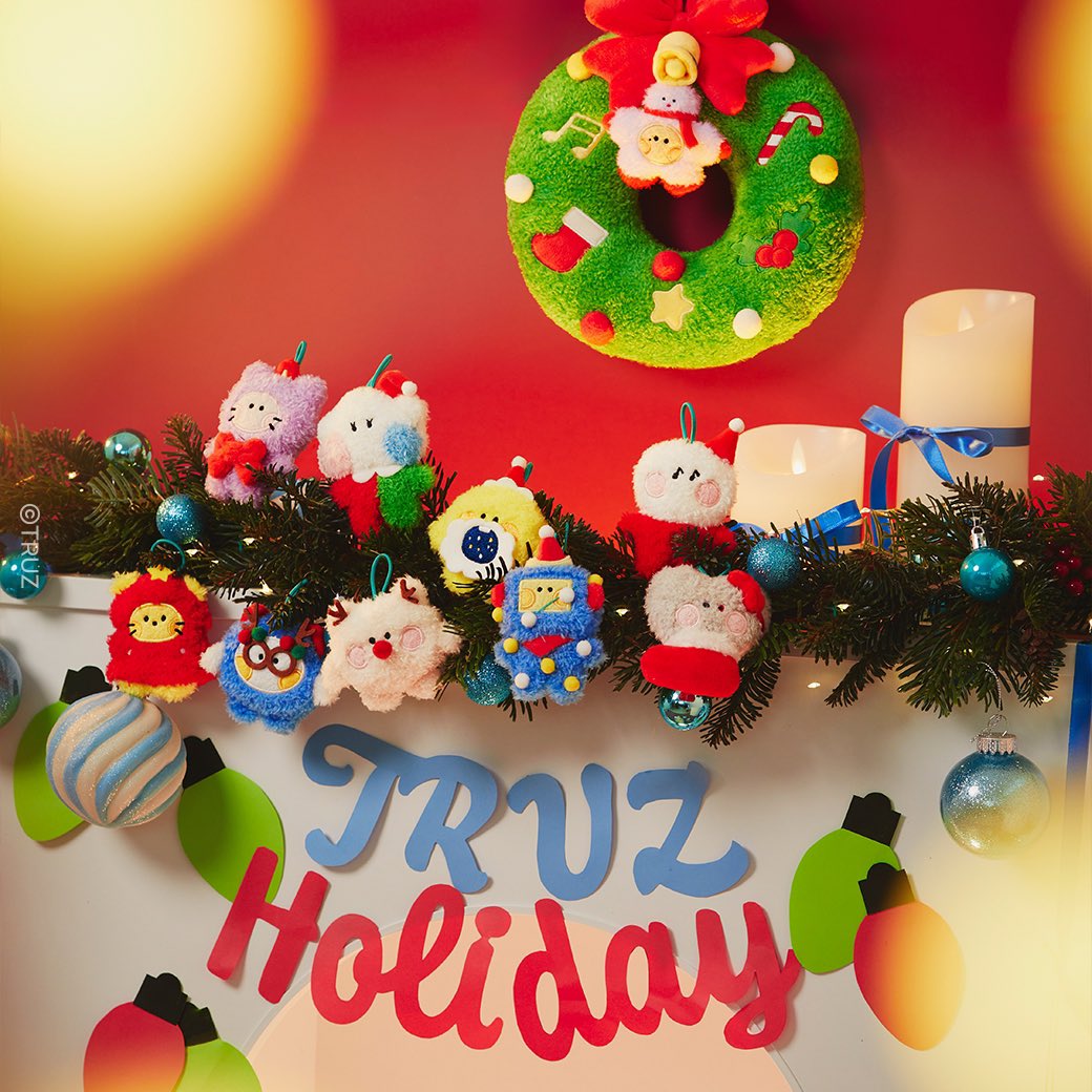 TREASURE TRUZ Official Mini Minini Holiday Ornament