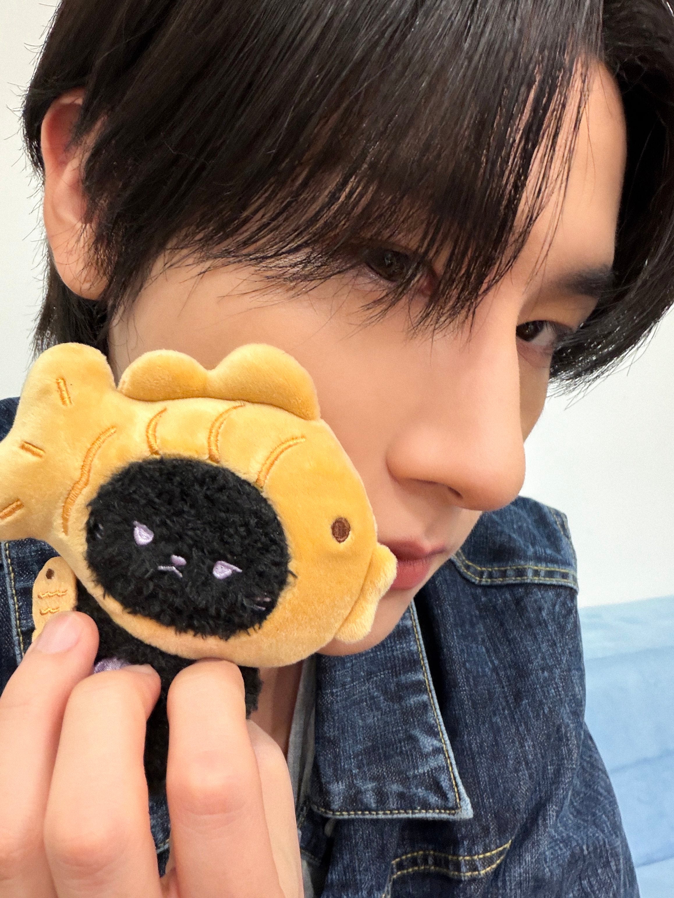MONSTA X MONMUNGCHI X Official Winter Edition MD – K-STAR