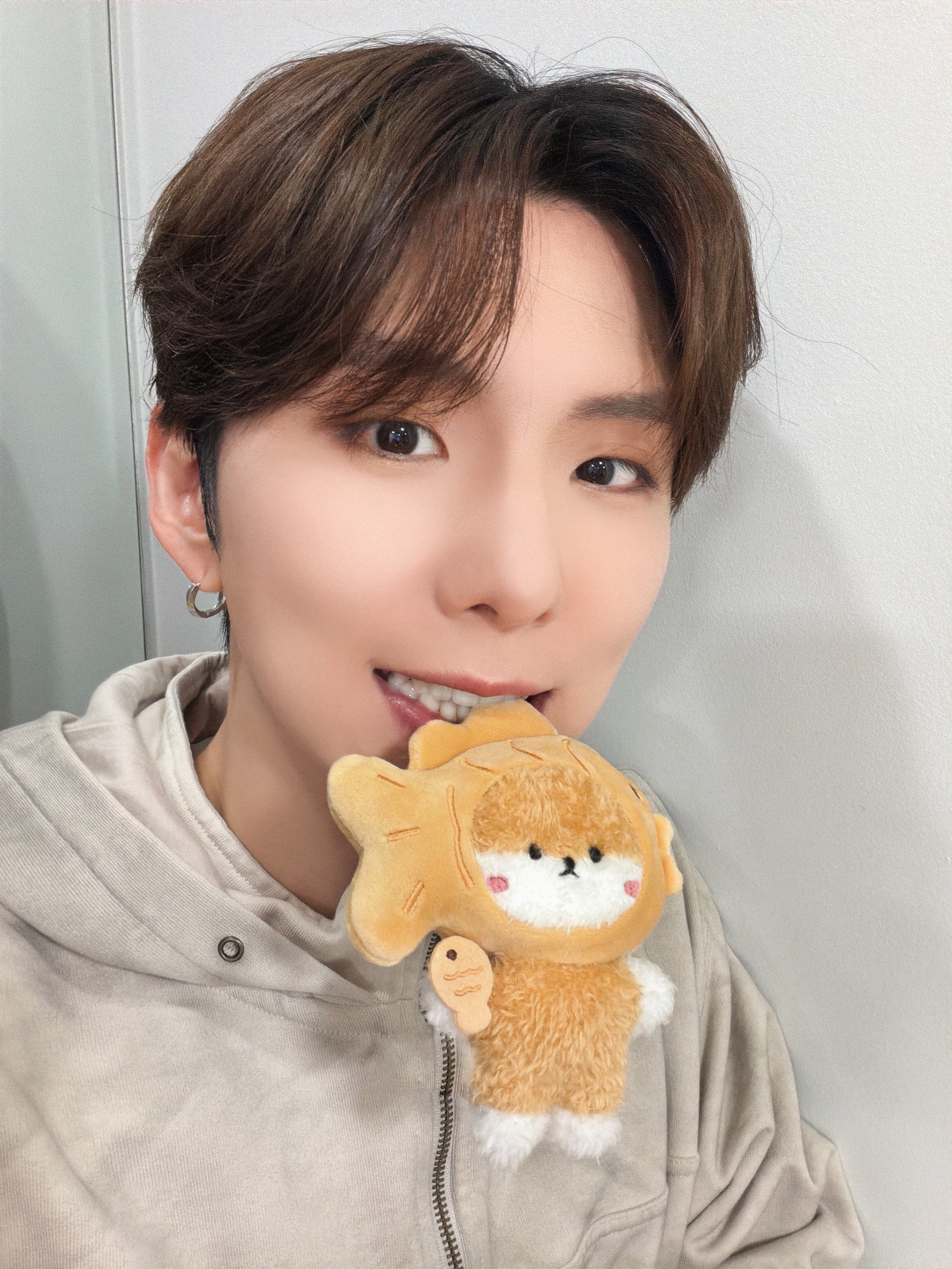 MONSTA X MONMUNGCHI X Official Winter Edition MD – K-STAR