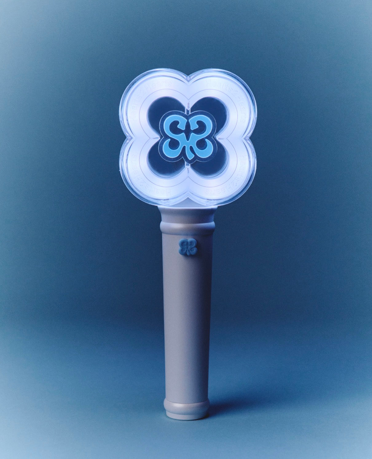 HEARTS2HEARTS Official Light Stick – K-STAR