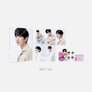 SHINee - SHINee WORLD Ⅶ E.S.S.A.Y Official MD