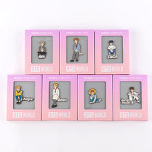 [BTS WORLD] Official Pin Badge