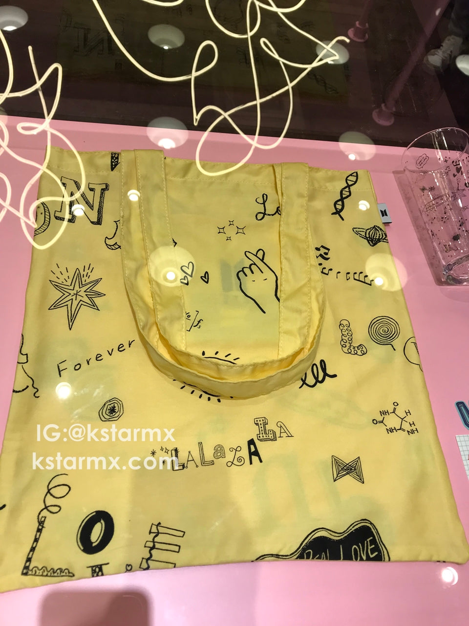 [BIG HIT] OFFICIAL HOUSE OF BTS SEOUL MD – DNA + IDOL
