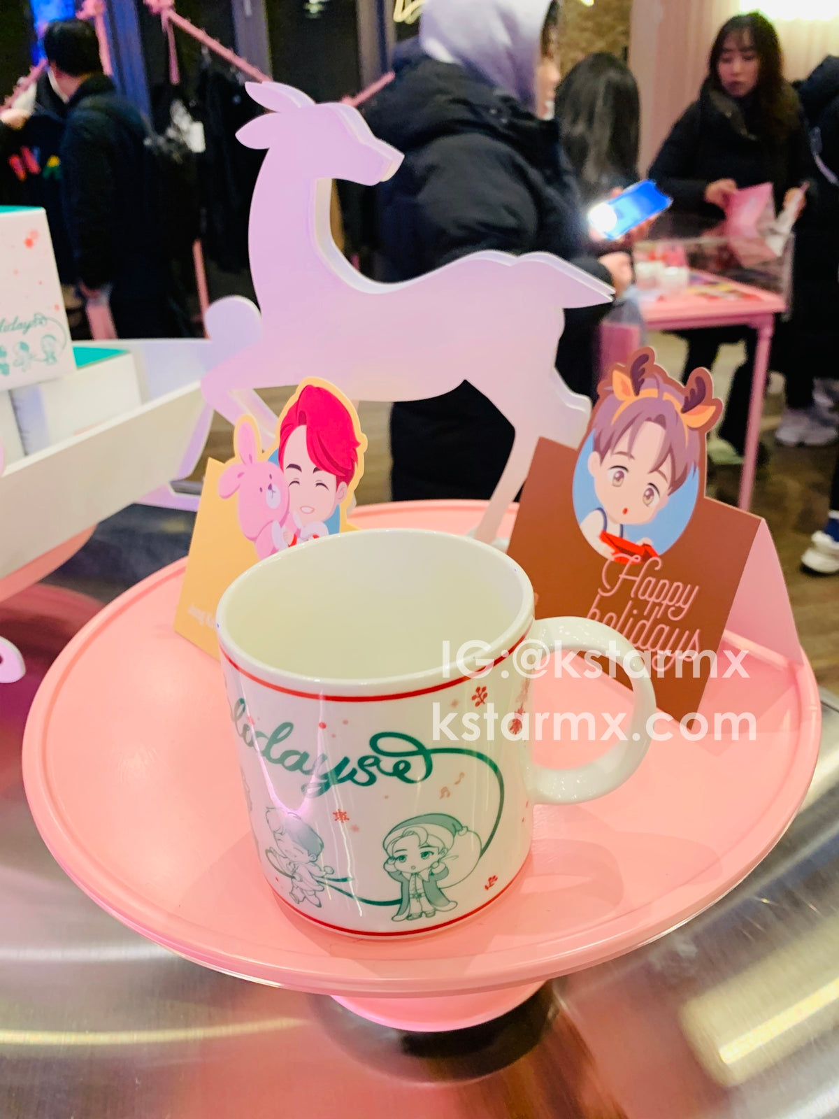 [BIG HIT] OFFICIAL HOUSE OF BTS SEOUL MD – CHARACTER Mug Holiday Ver