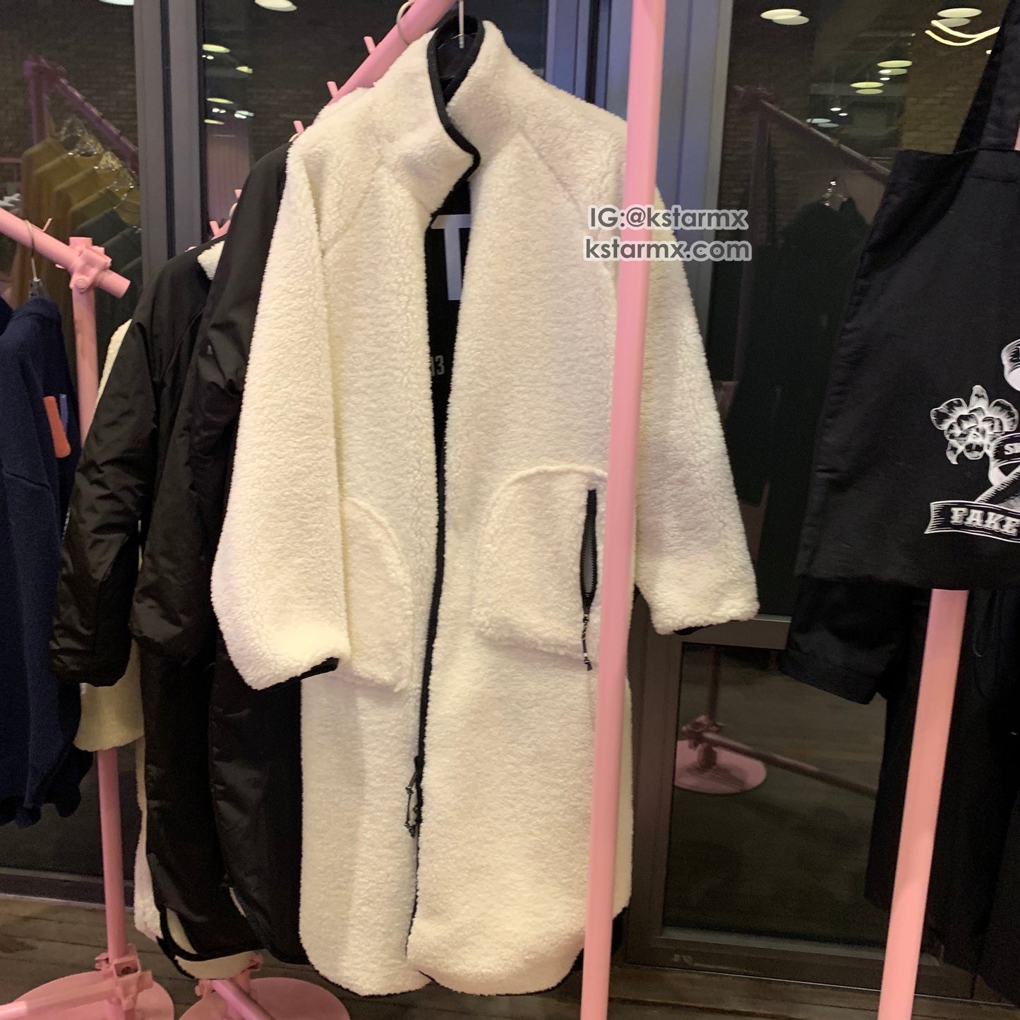[BIG HIT] OFFICIAL HOUSE OF BTS SEOUL MD – Reversible Coat