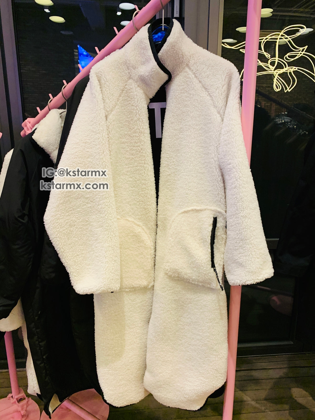 [BIG HIT] OFFICIAL HOUSE OF BTS SEOUL MD – Reversible Coat