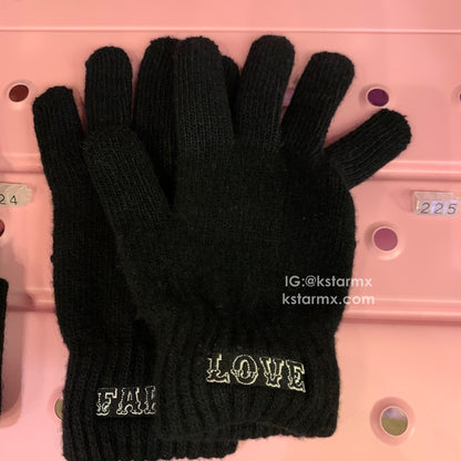 [BIG HIT] OFFICIAL HOUSE OF BTS SEOUL MD – FAKE LOVE BEANIE/GLOVES