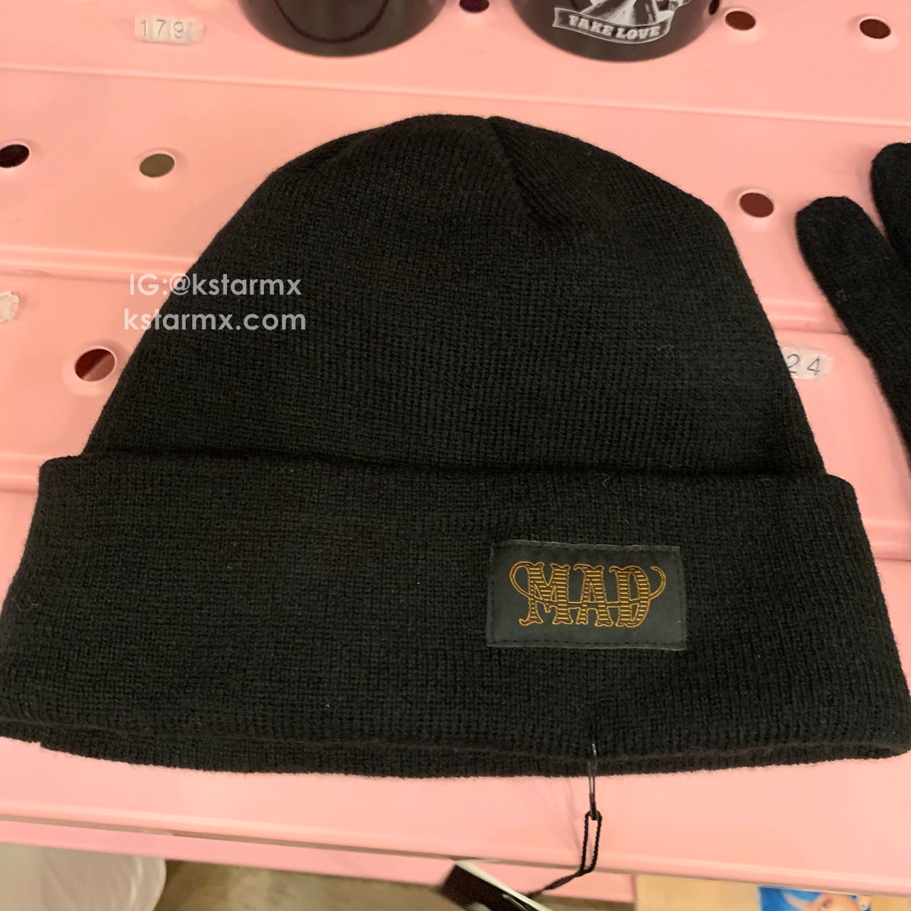 [BIG HIT] OFFICIAL HOUSE OF BTS SEOUL MD – FAKE LOVE BEANIE/GLOVES