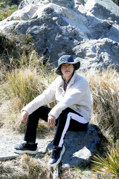 [FILA X BTS] Crema Boa Fleece