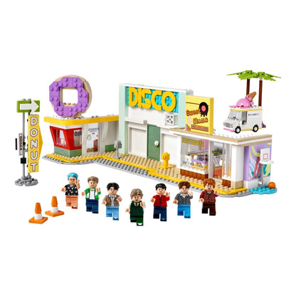 BTS x LEGO Official Collaboration Dynamite 749pcs Limited Edition - K-STAR