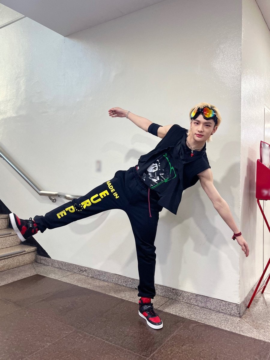 Hyunjin’s Style Black Goggles - K-STAR