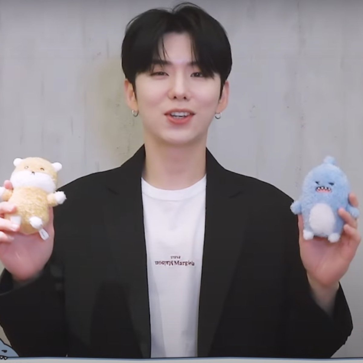 Monsta X KIHYUN - Hamsangyi & Hamsgyi Official MD - K-STAR